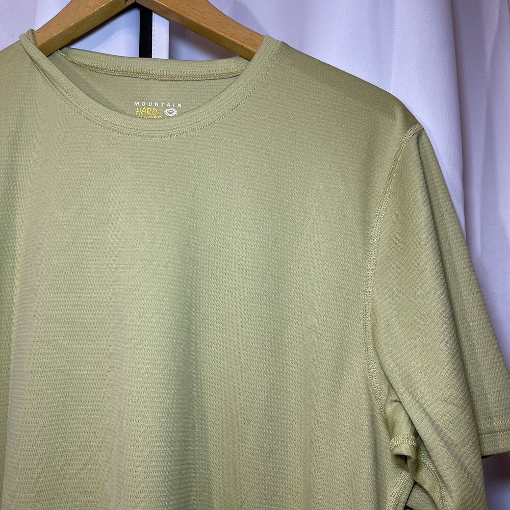 Mountain Hard Wear Men's Medium Performance Short Sleeve Green